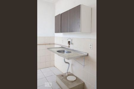 Cozinha de apartamento à venda com 2 quartos, 48m² em Igara, Canoas