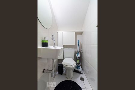 Lavabo de casa para alugar com 3 quartos, 90m² em Parque Imperial, São Paulo