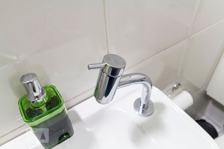 Lavabo de casa para alugar com 3 quartos, 90m² em Parque Imperial, São Paulo