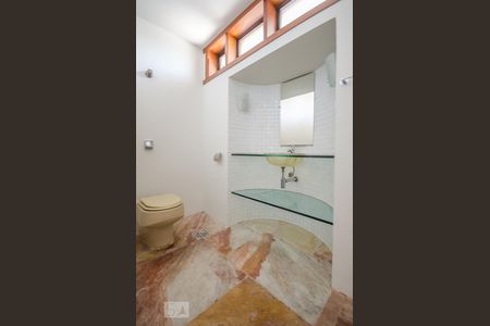 Lavabo de casa para alugar com 4 quartos, 440m² em Belvedere, Belo Horizonte