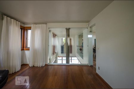 Sala de casa para alugar com 4 quartos, 440m² em Belvedere, Belo Horizonte