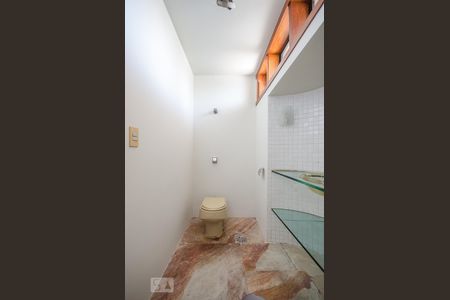 Lavabo de casa para alugar com 4 quartos, 440m² em Belvedere, Belo Horizonte