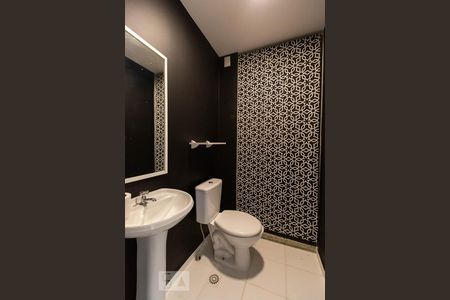 Banheiro de apartamento à venda com 3 quartos, 86m² em Cavalhada, Porto Alegre