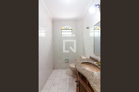 Lavabo de casa para alugar com 4 quartos, 223m² em Jardim das Flores, Osasco