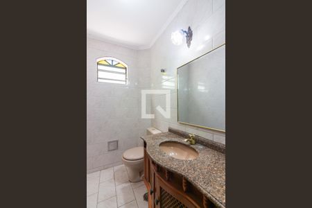 Lavabo de casa para alugar com 4 quartos, 223m² em Jardim das Flores, Osasco