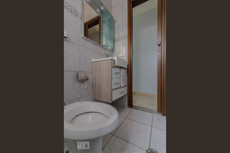 Banheiro de apartamento à venda com 2 quartos, 67m² em Vila Valparaíso, Santo André