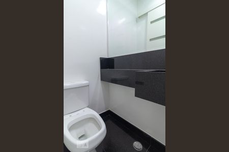 Lavabo de casa de condomínio à venda com 3 quartos, 250m² em Chácara Monte Alegre, São Paulo