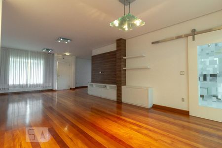 Sala de casa de condomínio à venda com 3 quartos, 250m² em Chácara Monte Alegre, São Paulo