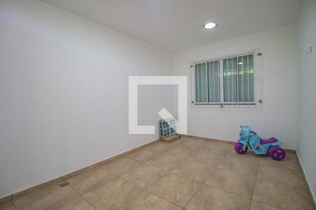 Casa à venda com 240m², 3 quartos e 3 vagas Casa à venda com 240m², 3 quartos e 3 vagasGaragem