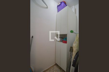 Casa à venda com 240m², 3 quartos e 3 vagas Casa à venda com 240m², 3 quartos e 3 vagasDespensa