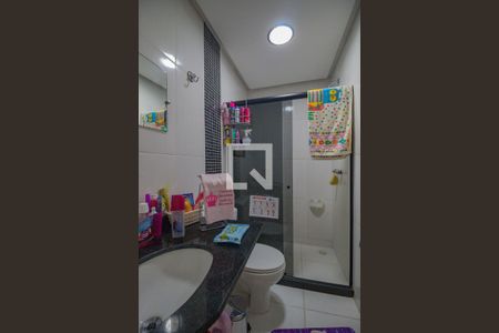 Casa à venda com 240m², 3 quartos e 3 vagas Casa à venda com 240m², 3 quartos e 3 vagasBanheiro da Suíte 1