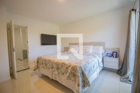 Casa à venda com 240m², 3 quartos e 3 vagas Casa à venda com 240m², 3 quartos e 3 vagasQuarto 3