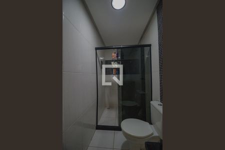 Casa à venda com 240m², 3 quartos e 3 vagas Casa à venda com 240m², 3 quartos e 3 vagasBanheiro da Suíte 2