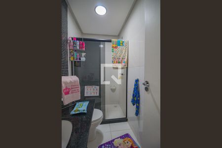 Casa à venda com 240m², 3 quartos e 3 vagas Casa à venda com 240m², 3 quartos e 3 vagasBanheiro da Suíte 1