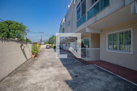 Casa à venda com 240m², 3 quartos e 3 vagas Casa à venda com 240m², 3 quartos e 3 vagasÁrea comum