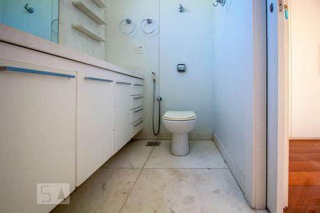 Banheiro  de apartamento à venda com 4 quartos, 420m² em Cidade Jardim, Belo Horizonte