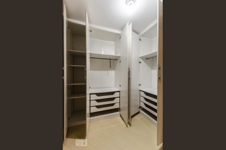 Quarto 2 de apartamento para alugar com 2 quartos, 47m² em Centro, Osasco