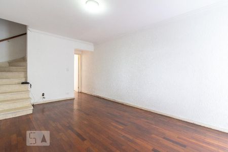 Sala de casa de condomínio para alugar com 2 quartos, 90m² em Jardim das Acácias, São Paulo