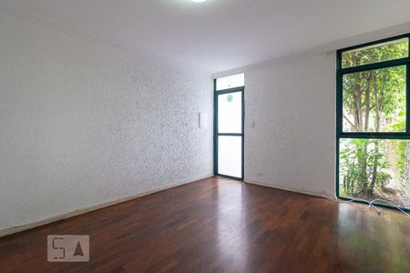 Sala de casa de condomínio para alugar com 2 quartos, 90m² em Jardim das Acácias, São Paulo