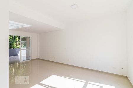 Sala de casa de condomínio para alugar com 3 quartos, 126m² em Barreirinha, Curitiba