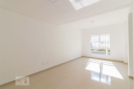 Sala de casa de condomínio para alugar com 3 quartos, 126m² em Barreirinha, Curitiba