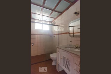 Banheiro de apartamento para alugar com 3 quartos, 70m² em Vila Manoel Ferreira, Campinas