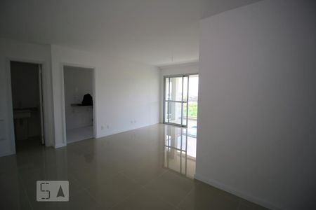 Sala de apartamento para alugar com 2 quartos, 85m² em Jacarepaguá, Rio de Janeiro