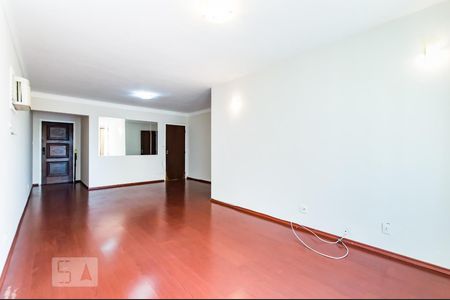 Apartamento para alugar com 188m², 4 quartos e 2 vagasSala
