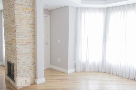 Sala de casa de condomínio para alugar com 3 quartos, 120m² em Mercês, Curitiba