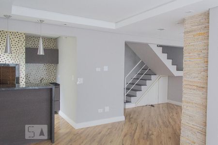 Sala de casa de condomínio para alugar com 3 quartos, 120m² em Mercês, Curitiba