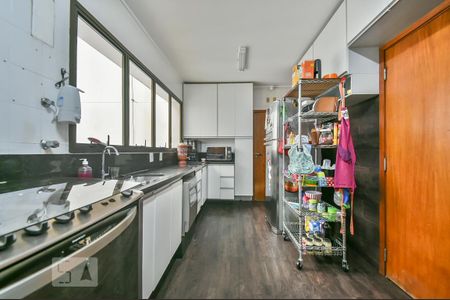 Apartamento à venda com 168m², 4 quartos e 3 vagas Apartamento à venda com 168m², 4 quartos e 3 vagasCozinha