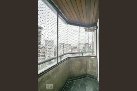 Apartamento à venda com 168m², 4 quartos e 3 vagas Apartamento à venda com 168m², 4 quartos e 3 vagasVaranda da Suíte 1