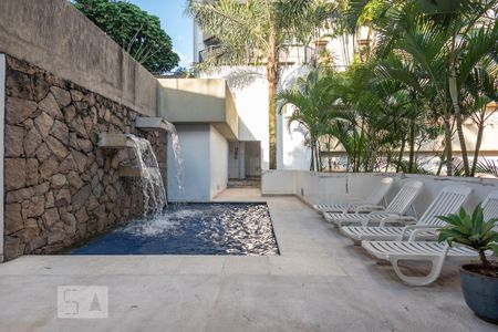 Apartamento à venda com 168m², 4 quartos e 3 vagas Apartamento à venda com 168m², 4 quartos e 3 vagasPiscina