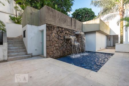 Apartamento à venda com 168m², 4 quartos e 3 vagas Apartamento à venda com 168m², 4 quartos e 3 vagasPiscina