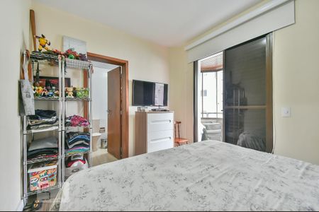Apartamento à venda com 168m², 4 quartos e 3 vagas Apartamento à venda com 168m², 4 quartos e 3 vagasSuíte 1