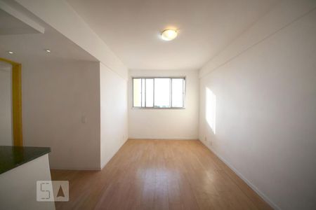 Sala  de apartamento à venda com 2 quartos, 58m² em Campo Belo, São Paulo