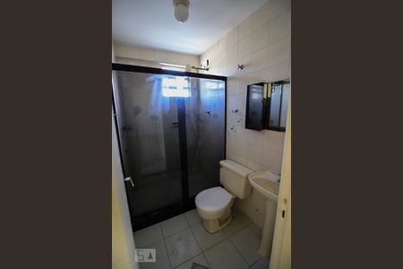 Banheiro de apartamento à venda com 3 quartos, 350m² em Penha, Rio de Janeiro