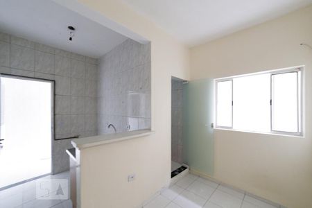 Cozinha de apartamento para alugar com 1 quarto, 40m² em Vila Constança, São Paulo