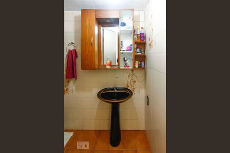 Banheiro de apartamento para alugar com 3 quartos, 64m² em Parque Cecap, Guarulhos