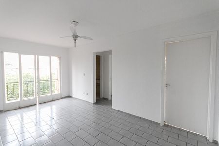 Sala  de apartamento para alugar com 1 quarto, 70m² em Jardim Patente Novo, São Paulo