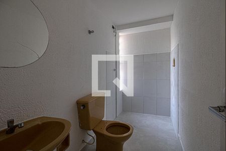 banheiro social_1 de apartamento para alugar com 1 quarto, 70m² em Jardim Patente Novo, São Paulo