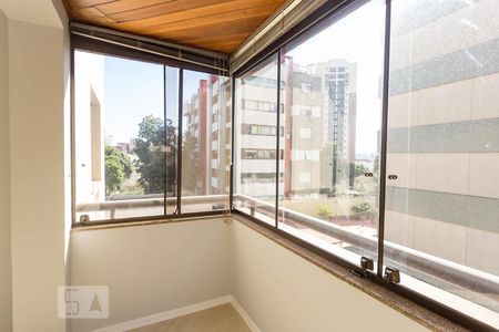 Varanda de apartamento para alugar com 2 quartos, 60m² em Menino Deus, Porto Alegre