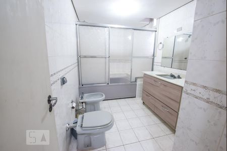 Banheiro Suíte de apartamento à venda com 3 quartos, 167m² em Centro, Novo Hamburgo