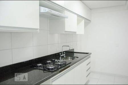 Cozinha de apartamento à venda com 2 quartos, 60m² em Harmonia, Canoas