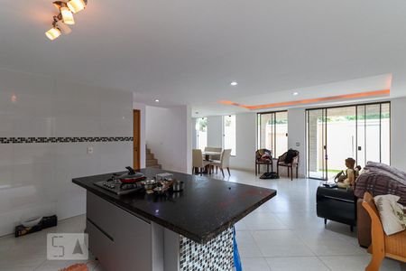 Cozinha de casa à venda com 4 quartos, 250m² em Vargem Pequena, Rio de Janeiro