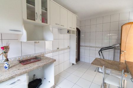 Casa à venda com 190m², 2 quartos e 2 vagas Casa à venda com 190m², 2 quartos e 2 vagasCozinha