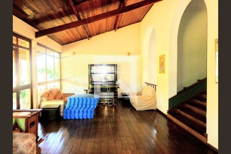 Casa à venda com 4 quartos, 440m² em São Luiz, Belo Horizonte