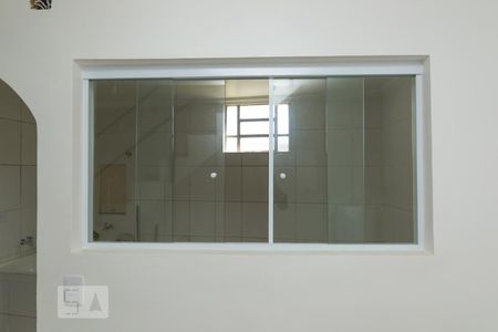 Janela da sala de estar de casa à venda com 2 quartos, 140m² em Jardim Jabaquara, São Paulo