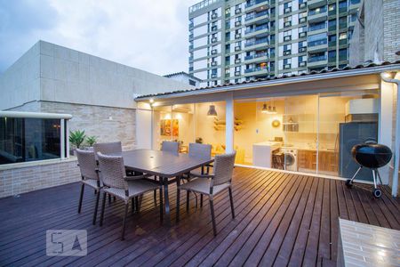 Varanda de apartamento para alugar com 2 quartos, 130m² em Barra da Tijuca, Rio de Janeiro