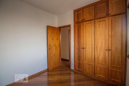 Quarto 01 de apartamento para alugar com 3 quartos, 105m² em Sion, Belo Horizonte